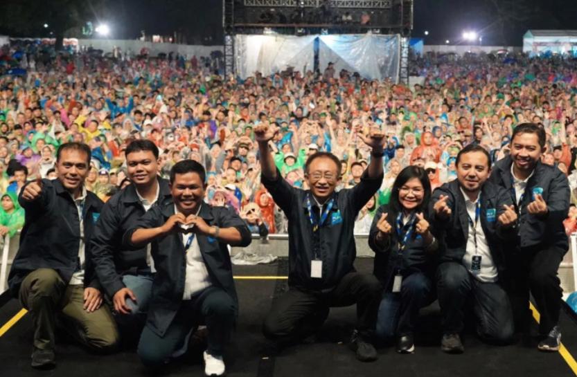 Seru-Seruan Bareng ICONNET di Acara Gelegar Musik Prambanan 2024